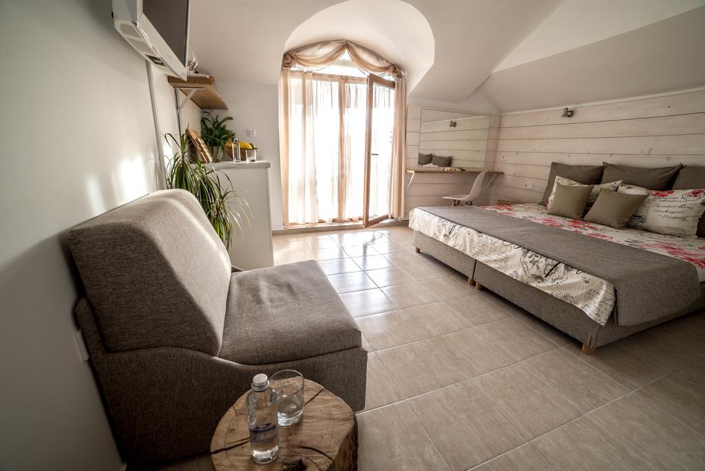 The Poolhouse Apartment Pantai Sunny Bagian luar foto